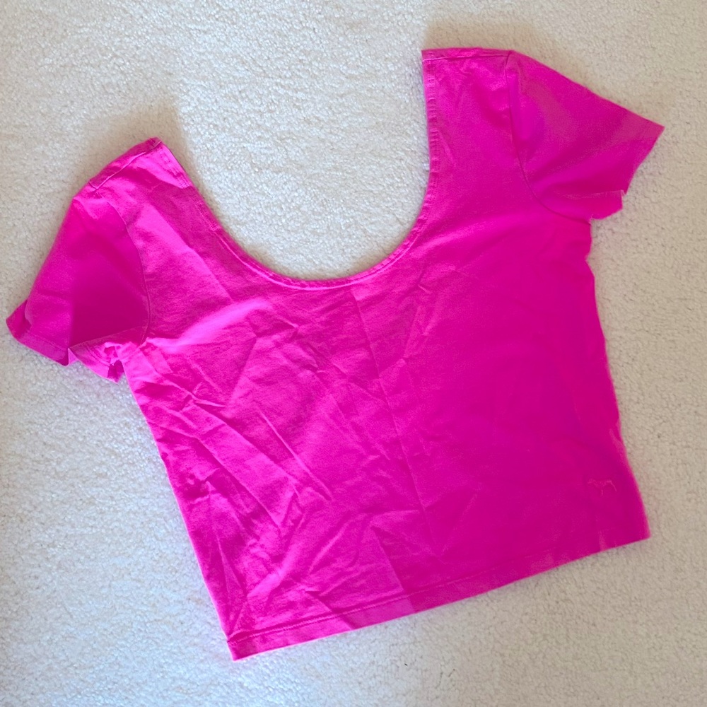 PINK Victoria’s Secret -Hot Pink Crop Top
